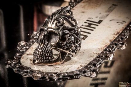 Produktfotos Edelstahlschmuck Ring Totenkopf Skull