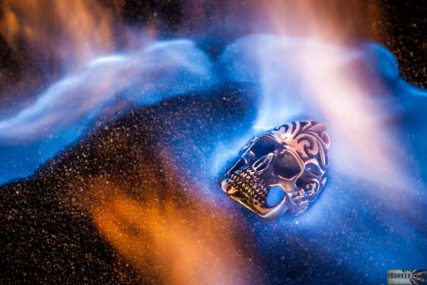 Produktfotos Edelstahlschmuck Ring in Flammen